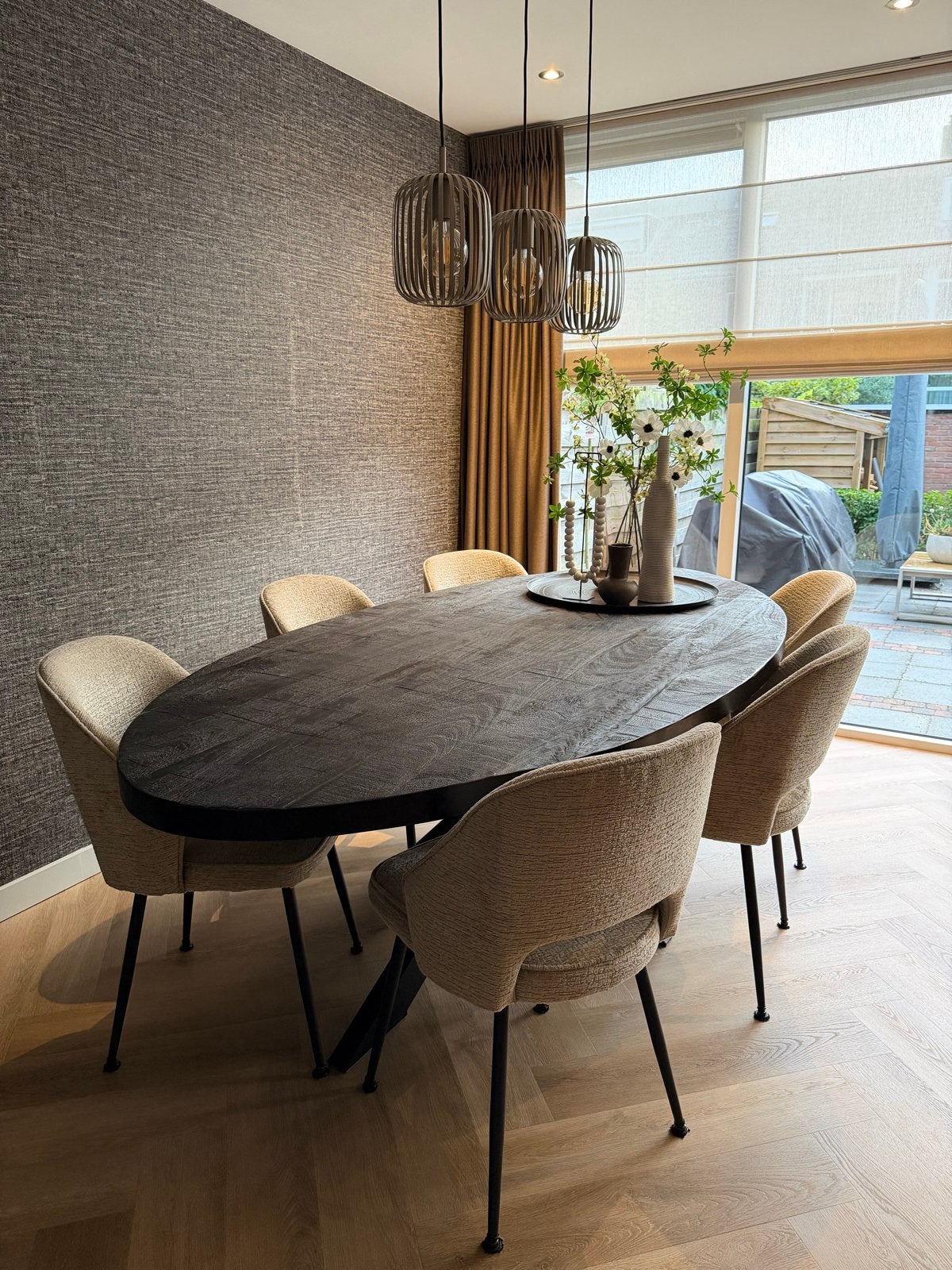 Ovale eettafel mangohout zwart 240x120cm, Huis en Inrichting, Tafels | Eettafels, Ophalen, 100 tot 150 cm, 200 cm of meer, Zo goed als nieuw