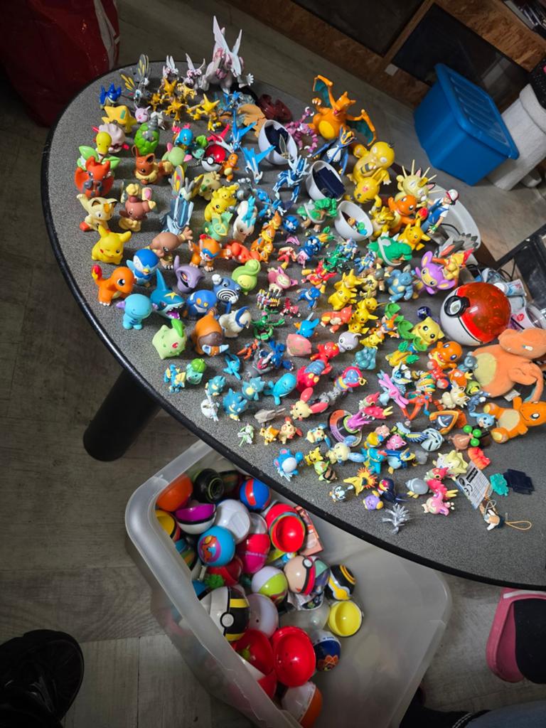 Grote collectie Pokémon figuren en Pokéballs, Ophalen of Verzenden, Gebruikt
