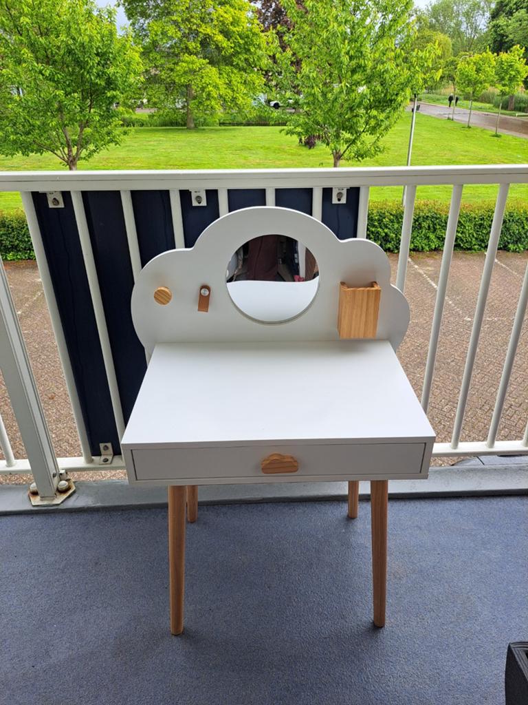 Leuke wolken kaptafel met spiegel en lade, Ophalen, Minder dan 50 cm, Zo goed als nieuw, Kinderlijk, modern