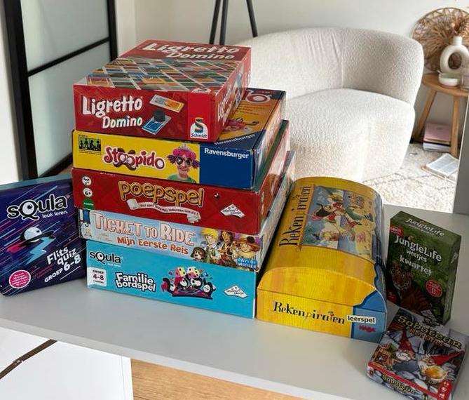 Diverse Bordspellen en Kaartspellen - Zo goed als nieuw, Een of twee spelers, Ophalen of Verzenden, Zo goed als nieuw