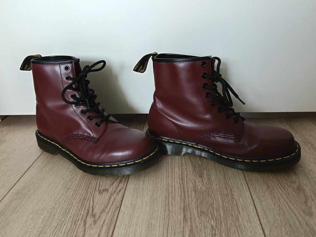 Super mooie bordeaux rode Dr Martens maat 39, Lage of Enkellaarzen, Ophalen of Verzenden, Rood, Dr. Martens