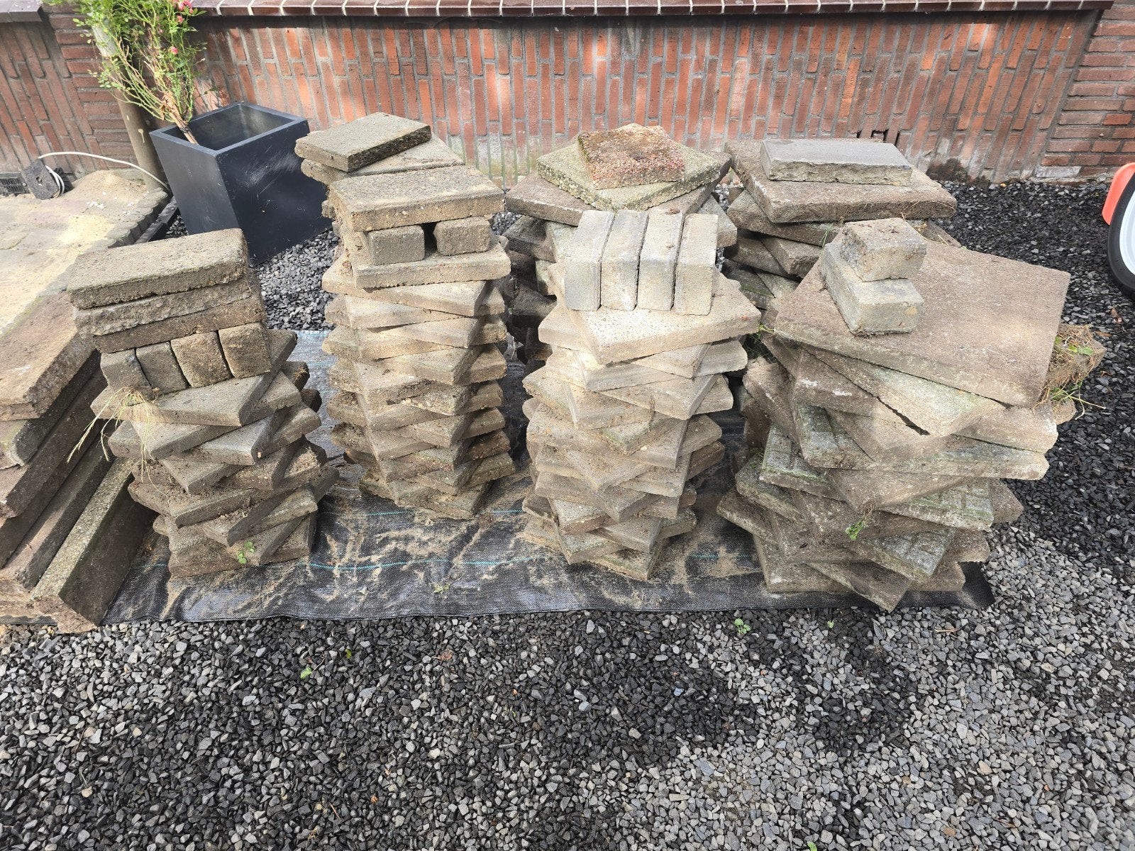 Diverse stenen en grindtegels (40x40 en groter), Ophalen, Gebruikt, Beton, Terrastegels