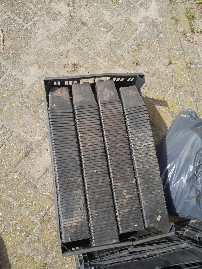 Diverse kweekbakken en zaaitrays voor tuin en balkon, Tuin en Terras, Bloempotten, Kunststof, Gebruikt, Ophalen of Verzenden, Overige vormen