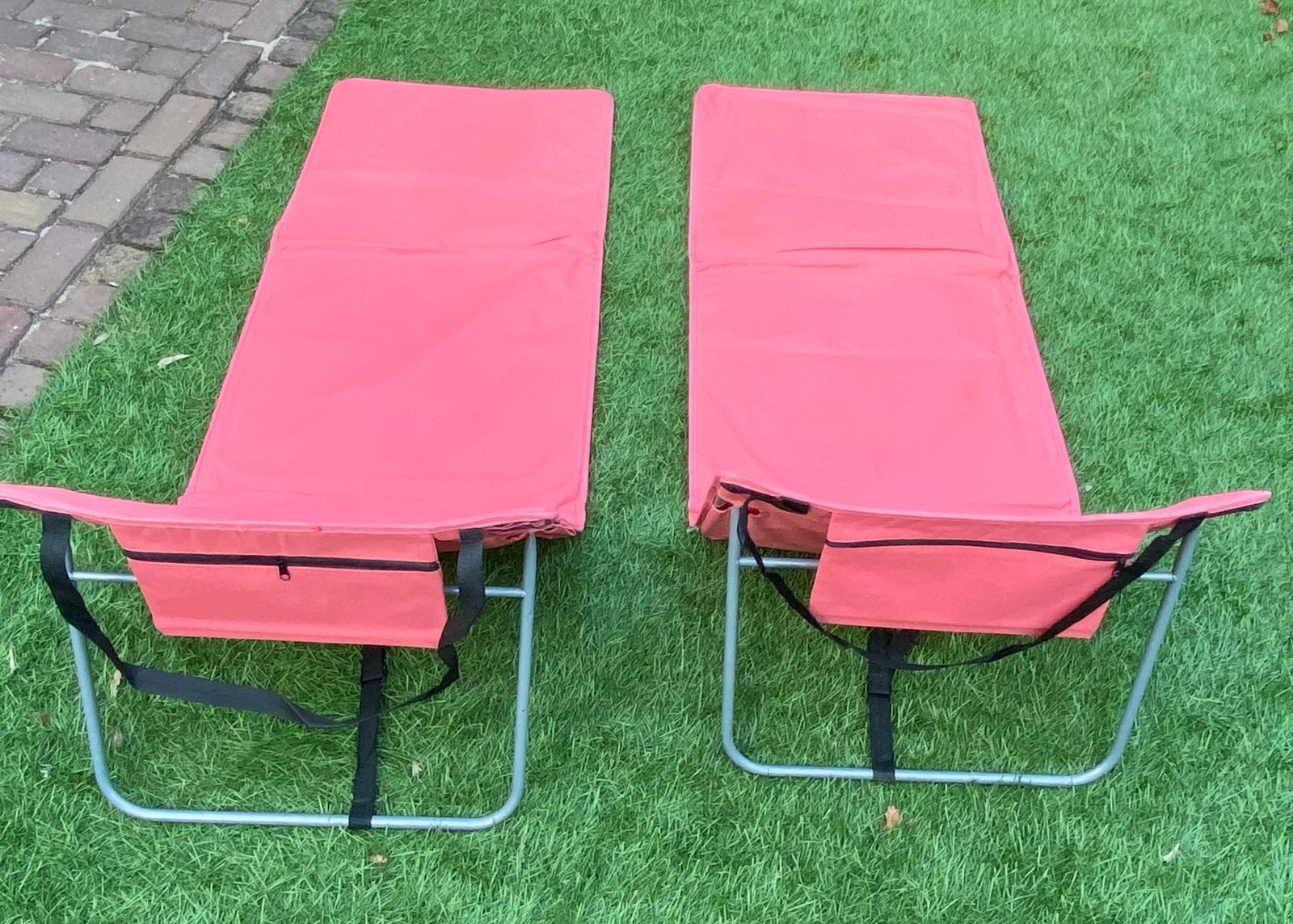 2 inklapbare strandmatten in de kleur rood., Ophalen of Verzenden, Gebruikt, Campingstoel
