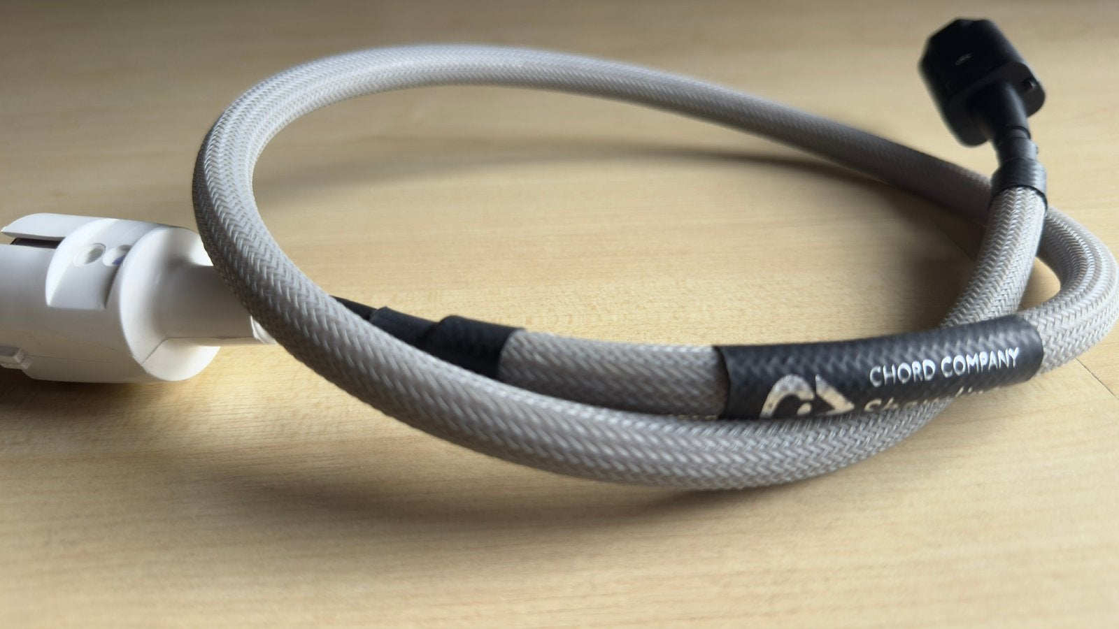 Chord Shawline Powercord 1 meter, Audio, Tv en Foto, Ophalen of Verzenden, Zo goed als nieuw, Minder dan 2 meter, Overige kabels