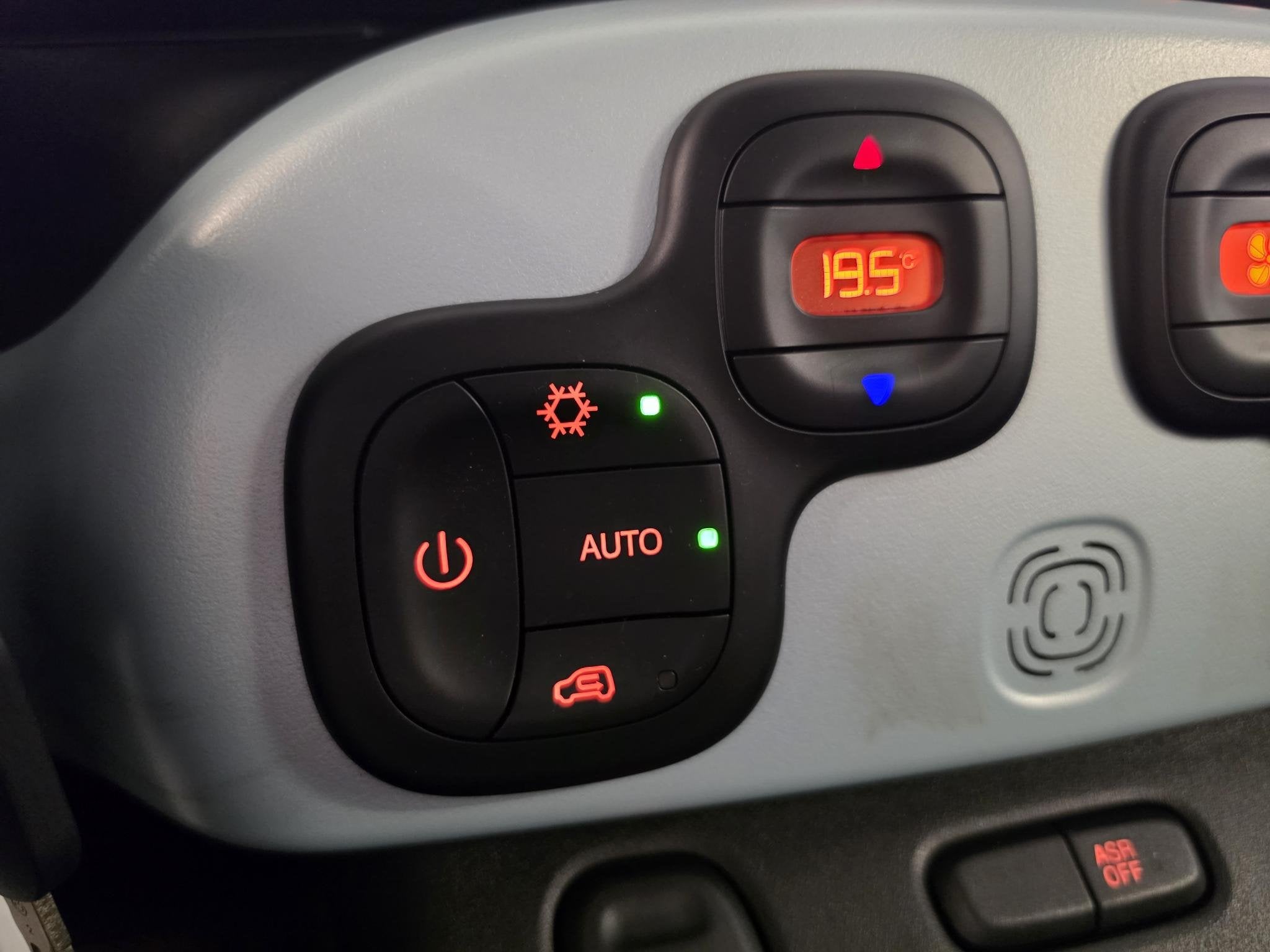 Fiat Panda 1.0 Hybrid Launch Edition | Climate Control | Blu, Auto's, Voorwielaandrijving, Stof, Panda, Met garantie (alle)