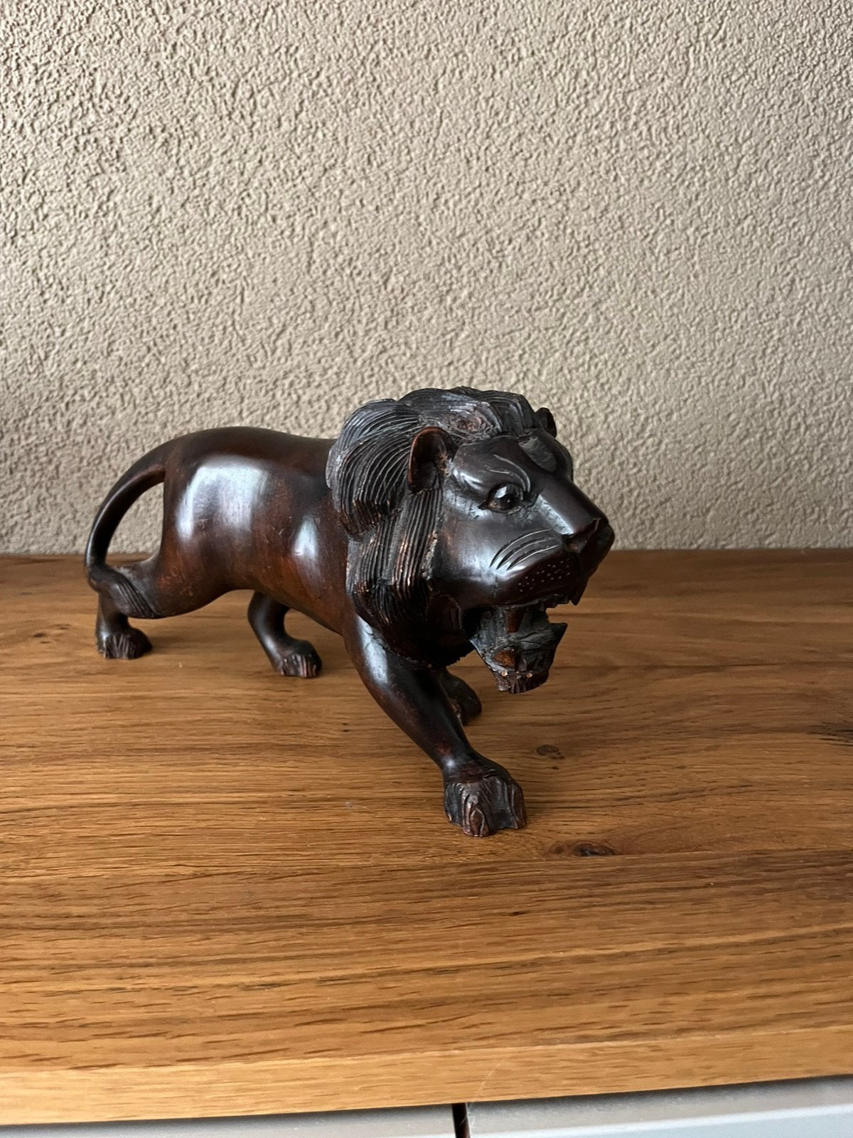 Handgesneden Surinaamse Leeuw van Bruin Hardhout, Houtsnijwerk, Ophalen of Verzenden, Hout, Bruin