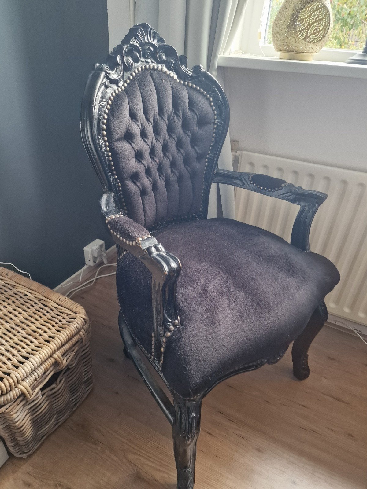 Elegante Zwarte Barok Fauteuil - Fluweel en Hout, Ophalen