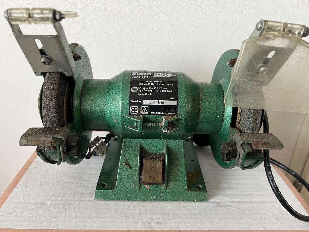 Ferm FSM-125 Slijpsteen- Werkbankslijpmachine, Ophalen of Verzenden, Gebruikt, Minder dan 700 watt, Werkbankslijpmachine