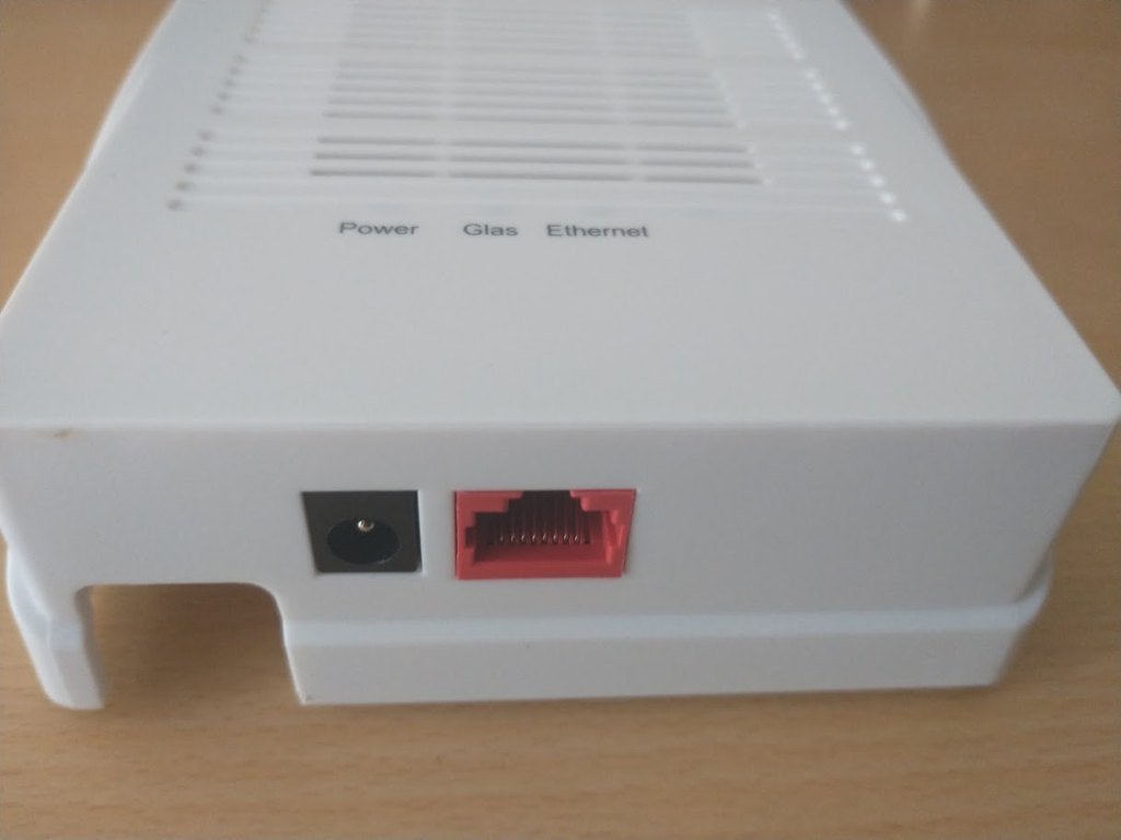ZTE ZXHN F3100 Glasvezelkastje - Complete set, Computers en Software, Ophalen of Verzenden, Nieuw, ZTE