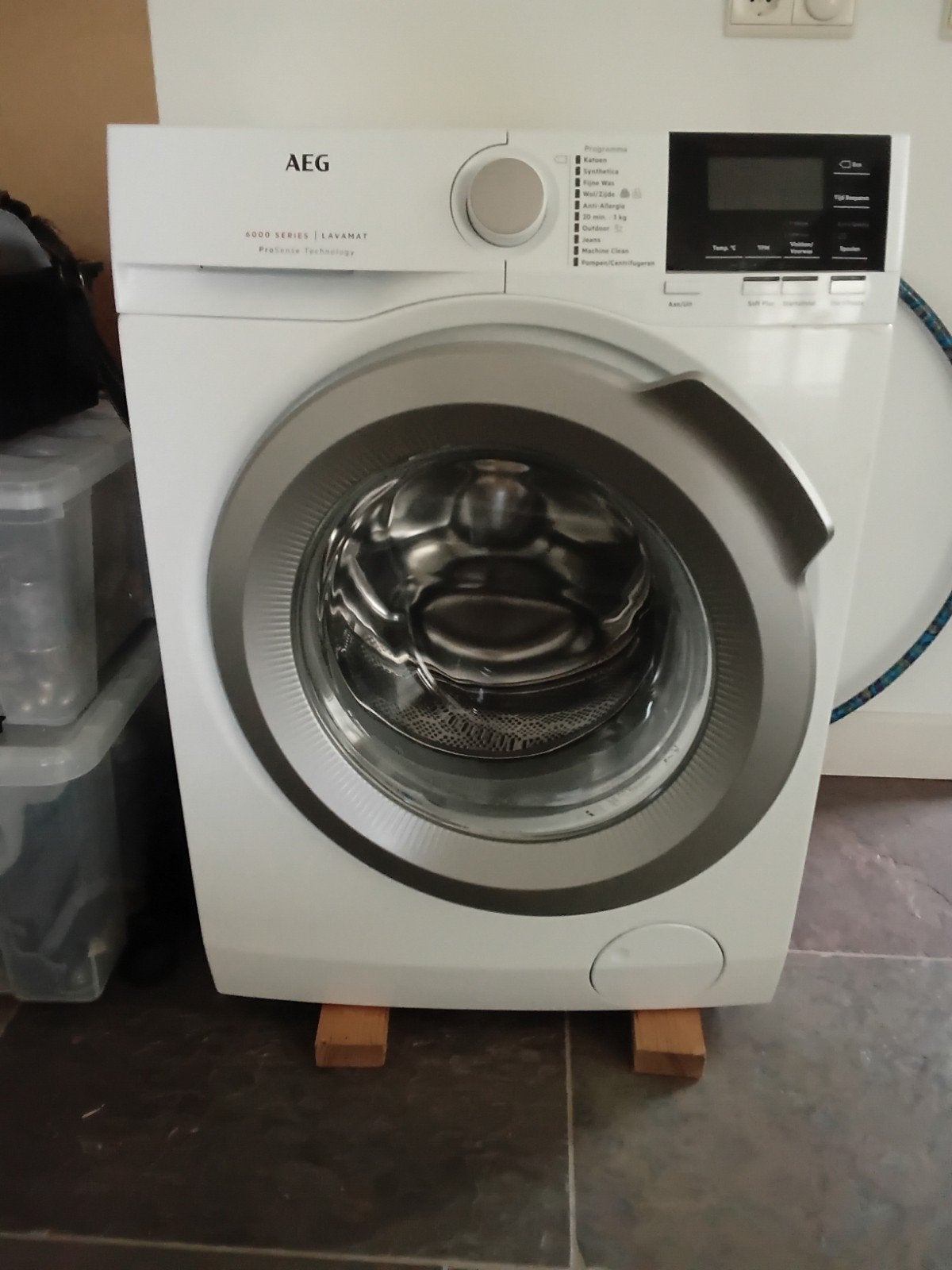 AEG Lavamat 6000 Series Wasmachine, Witgoed en Apparatuur, Wasmachines, Ophalen, Wolwasprogramma, Zo goed als nieuw, Voorlader