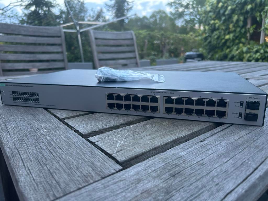 HP Officeconnect 1920s 24G 4SFP+ Switch (JL381A), Ophalen of Verzenden, Zo goed als nieuw
