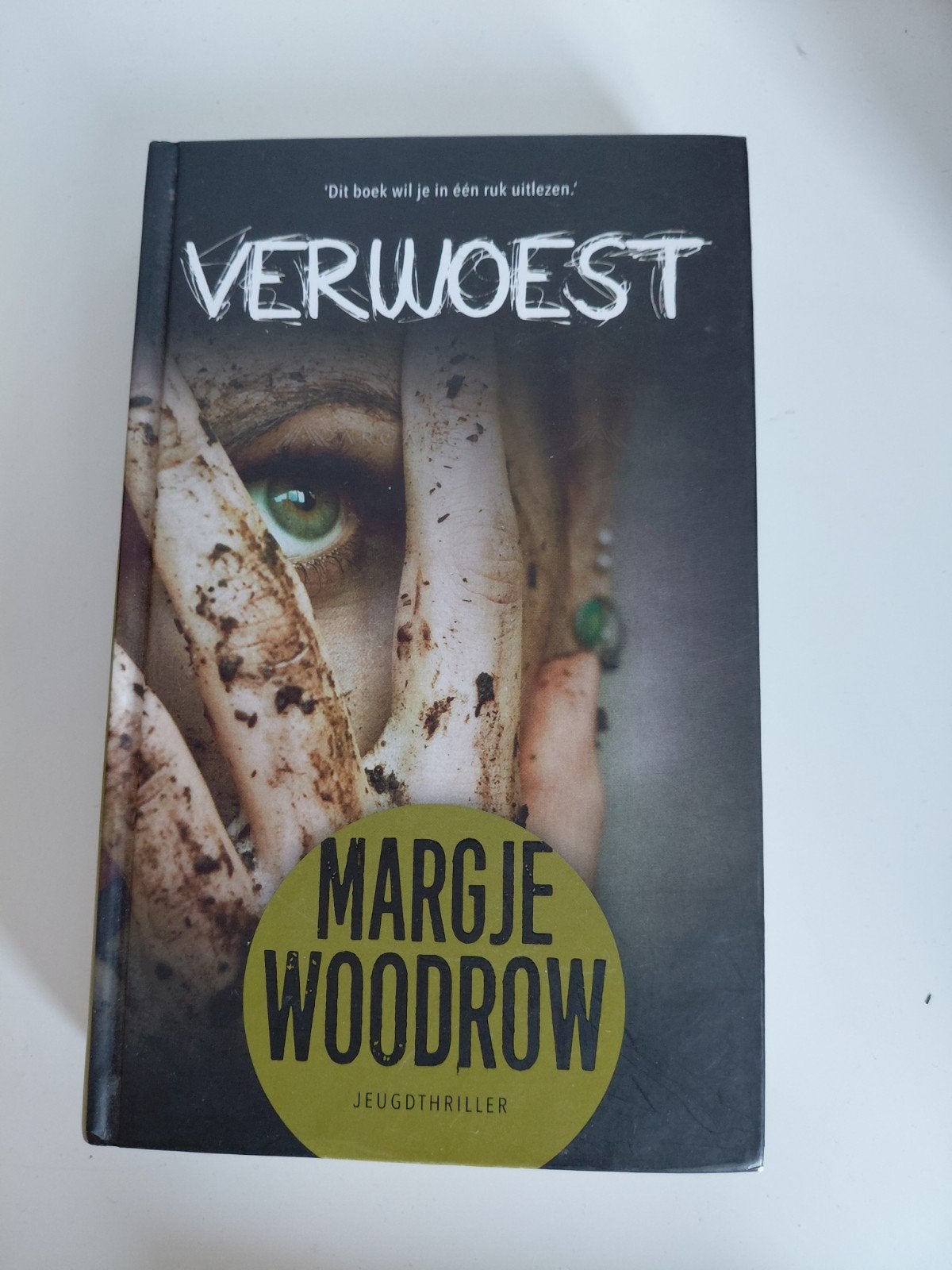 Margje Woodrow - Verwoest, Ophalen of Verzenden, Zo goed als nieuw, Margje Woodrow