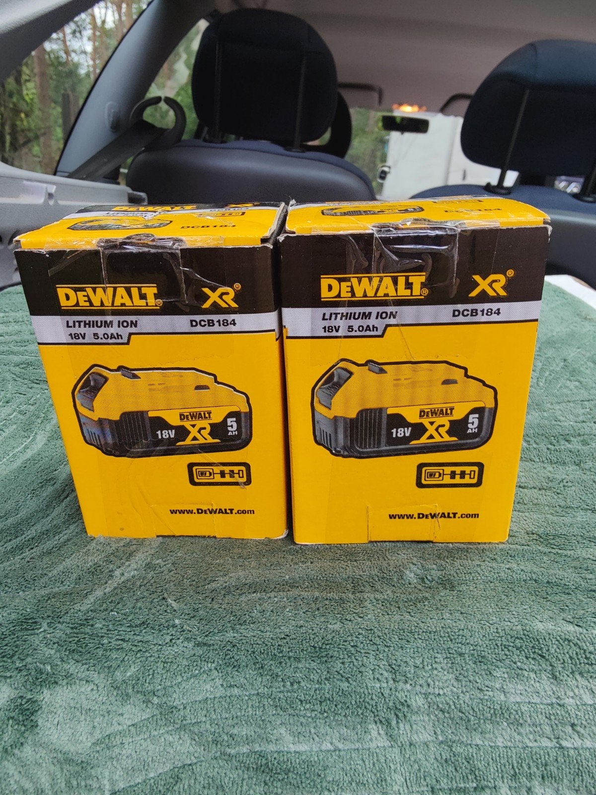 2x DeWALT XR 18V 5.0Ah Accu DCB184 - Nieuw in doos, Ophalen of Verzenden