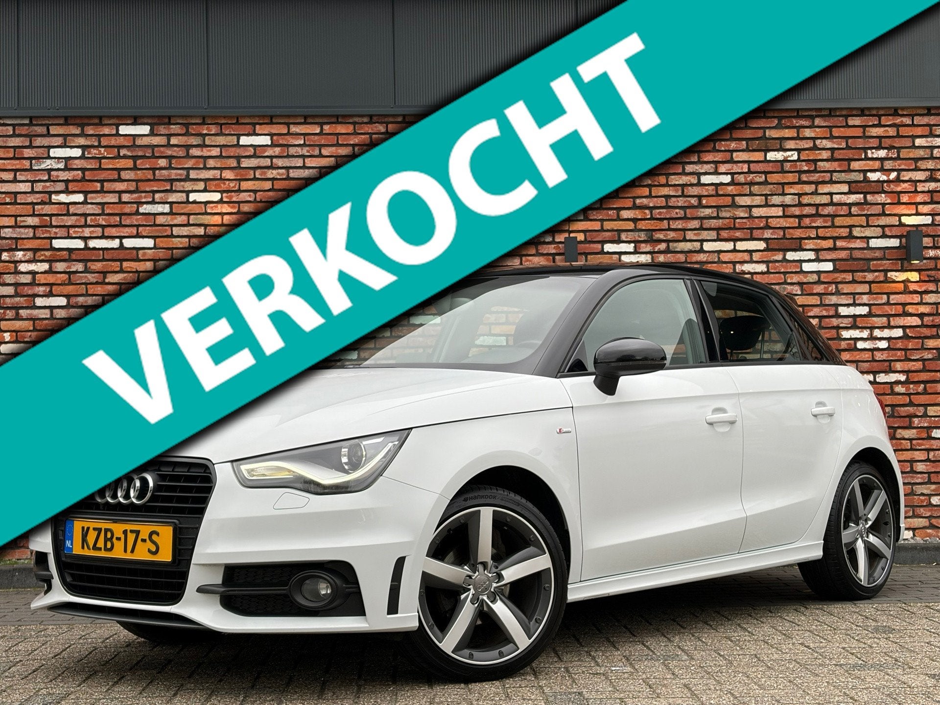 Audi A1 Sportback 1.2 TFSI S-Line Led Stoelverw Pdc Two-Tone, Auto's, Voorwielaandrijving, Euro 5, Zwart, 4 stoelen