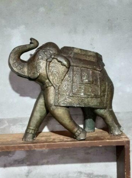 Oude antiek vintage houten olifant laagje metaal koper patin, Ophalen of Verzenden, Koper