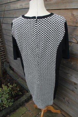 Jurk zwart/ creme Micha mt 46 Vaste prijs OPRUIMING, Kleding | Dames, Zwart, Maat 46/48 (XL) of groter, Ophalen of Verzenden, Zo goed als nieuw