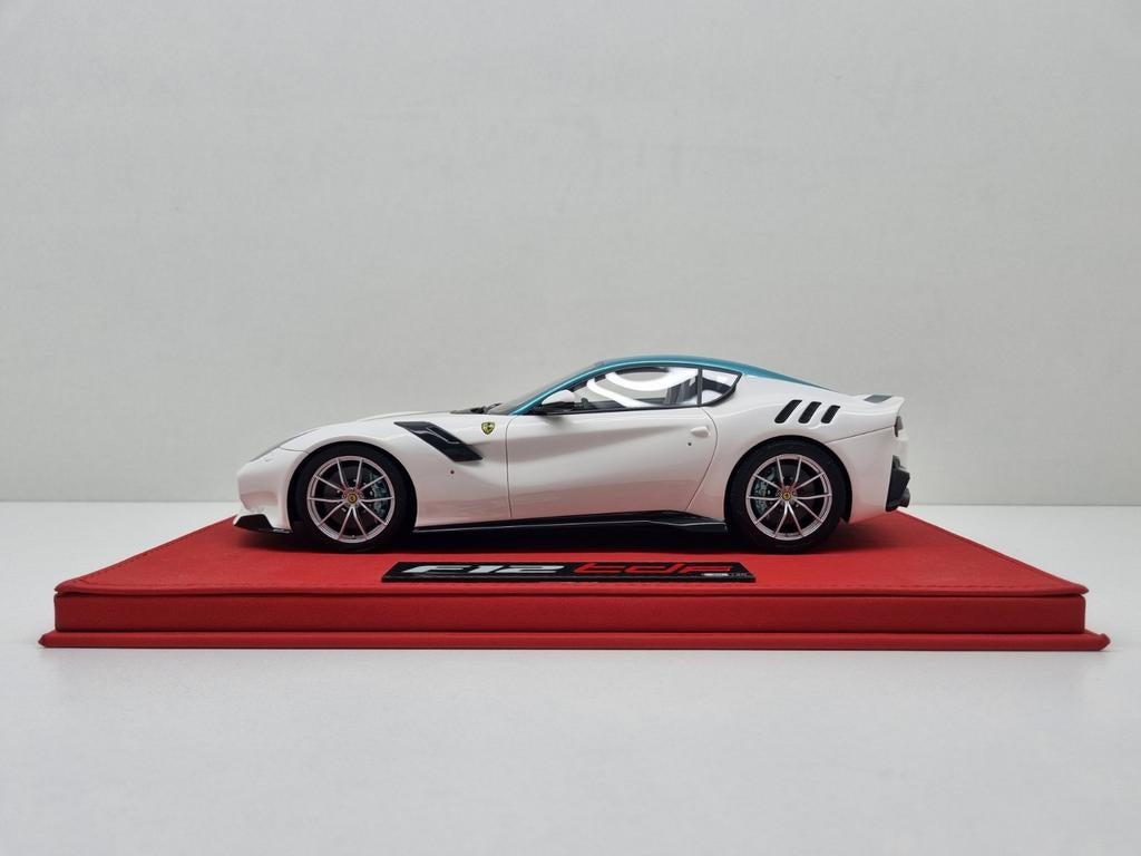 FC Models
Ferrari F12 TDF Nr. 20/20
1:18 Nieuw, Ophalen of Verzenden, Nieuw, Auto