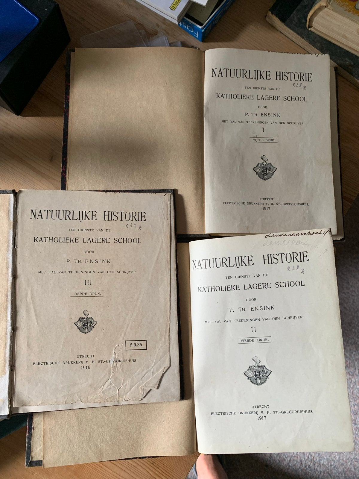 Oude schoolboeken, kookboek en katholieke boeken (1915-1925), Boeken, Ophalen of Verzenden, Alpha, Gelezen, Overige niveaus