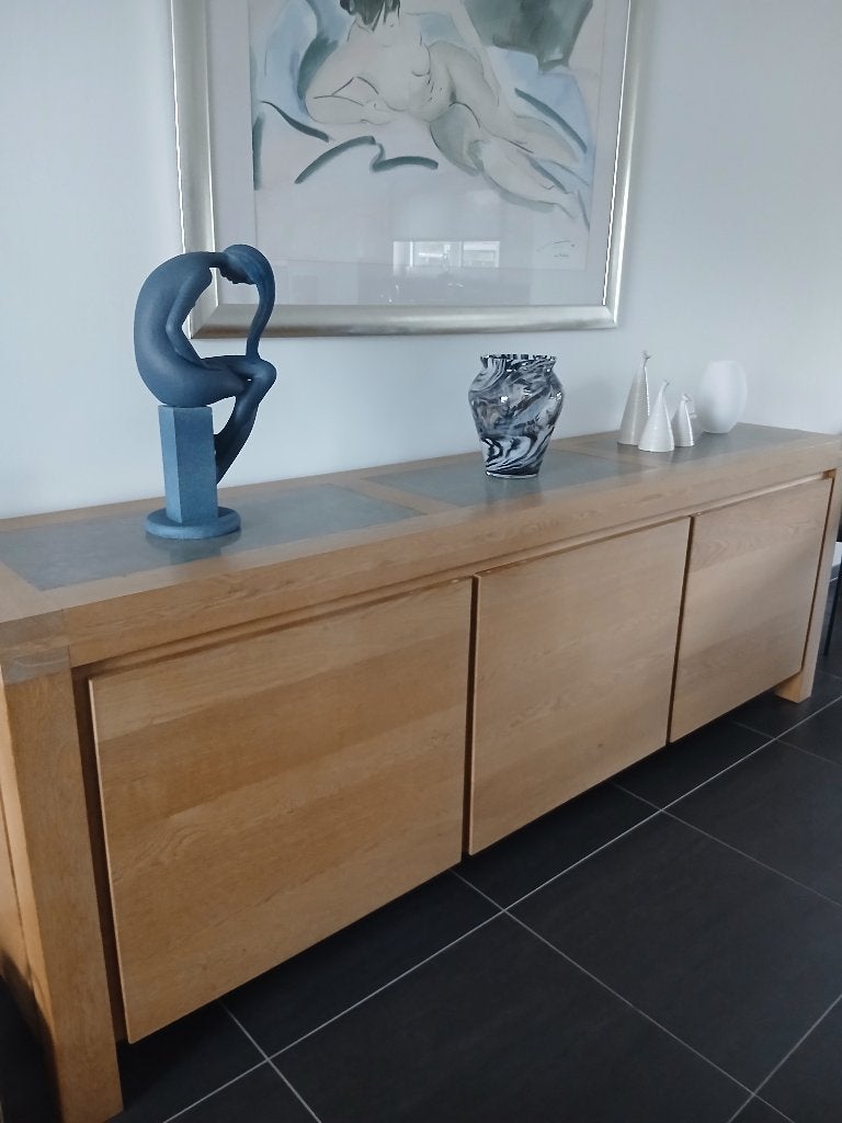 eetkamer en salon te koop, Ophalen, Zo goed als nieuw, Moderne houten afwerking met natuurstenen, 6 tot 8 stoelen