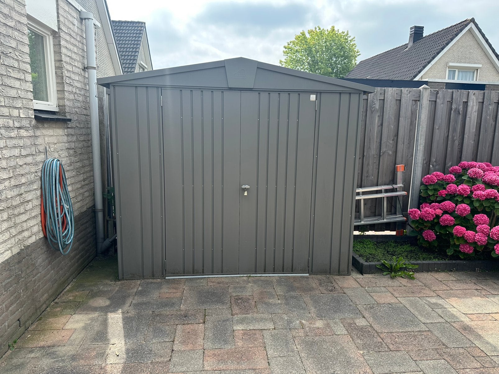 Tuinhuisje Biohort grijs metallic, Tuin en Terras, Ophalen, Zo goed als nieuw, Metaal, Overige typen