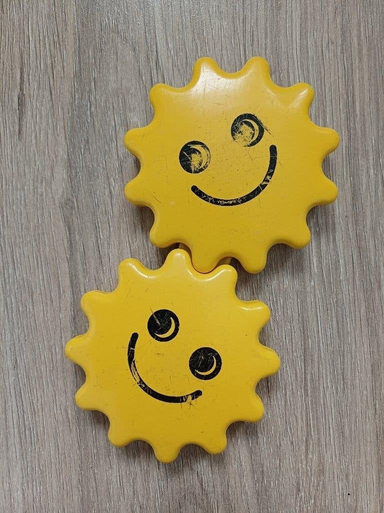 Ambi Toys tweelingrammelaar/ zonnetjes, Ophalen of Verzenden, Gebruikt, Rammelaar, Met wieltjes