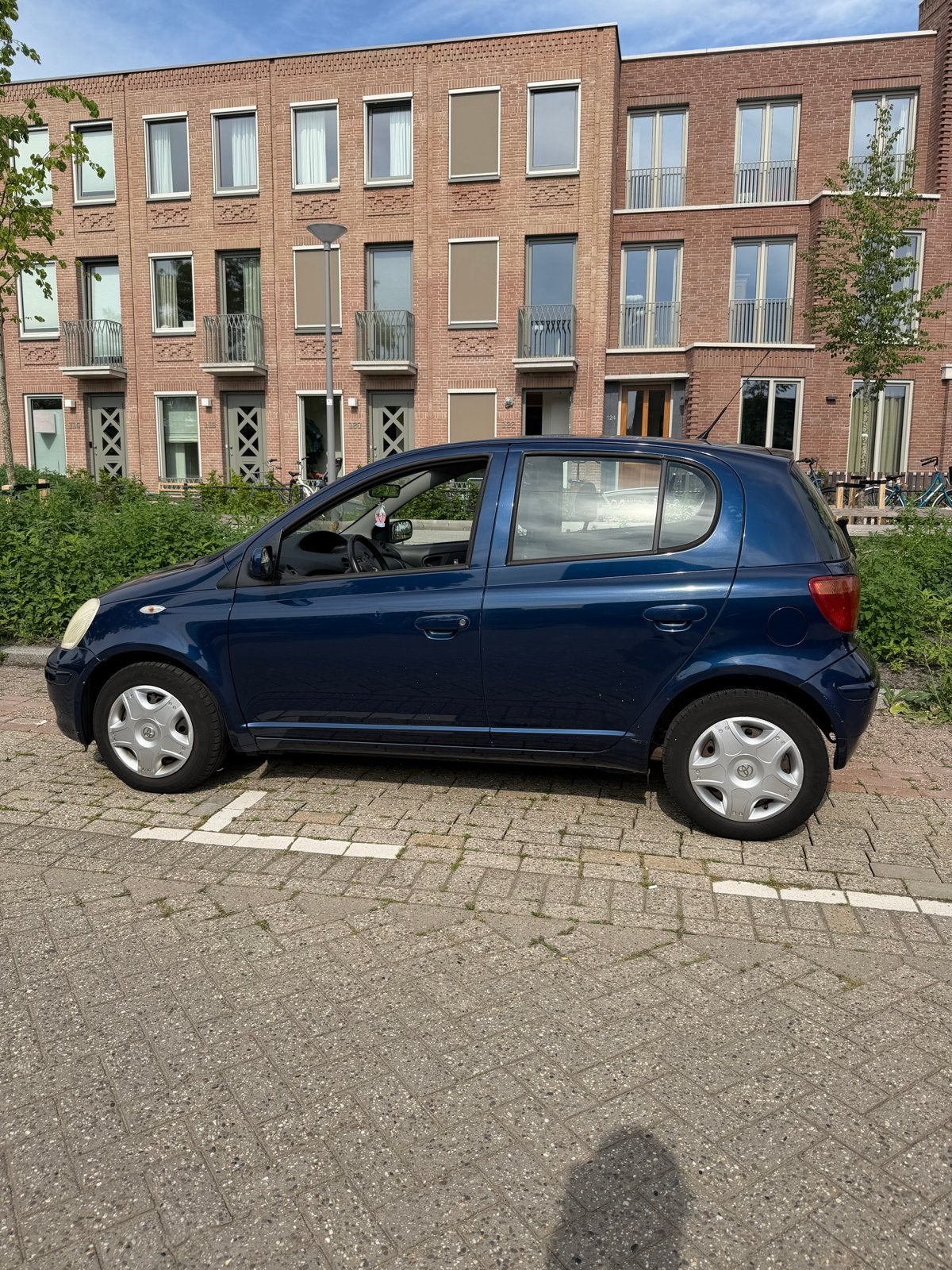 Toyota Yaris 1.3 16V Vvti 5DR 2005 Blauw, Auto's, Toyota, Voorwielaandrijving, 4 cilinders, Origineel Nederlands, Handgeschakeld