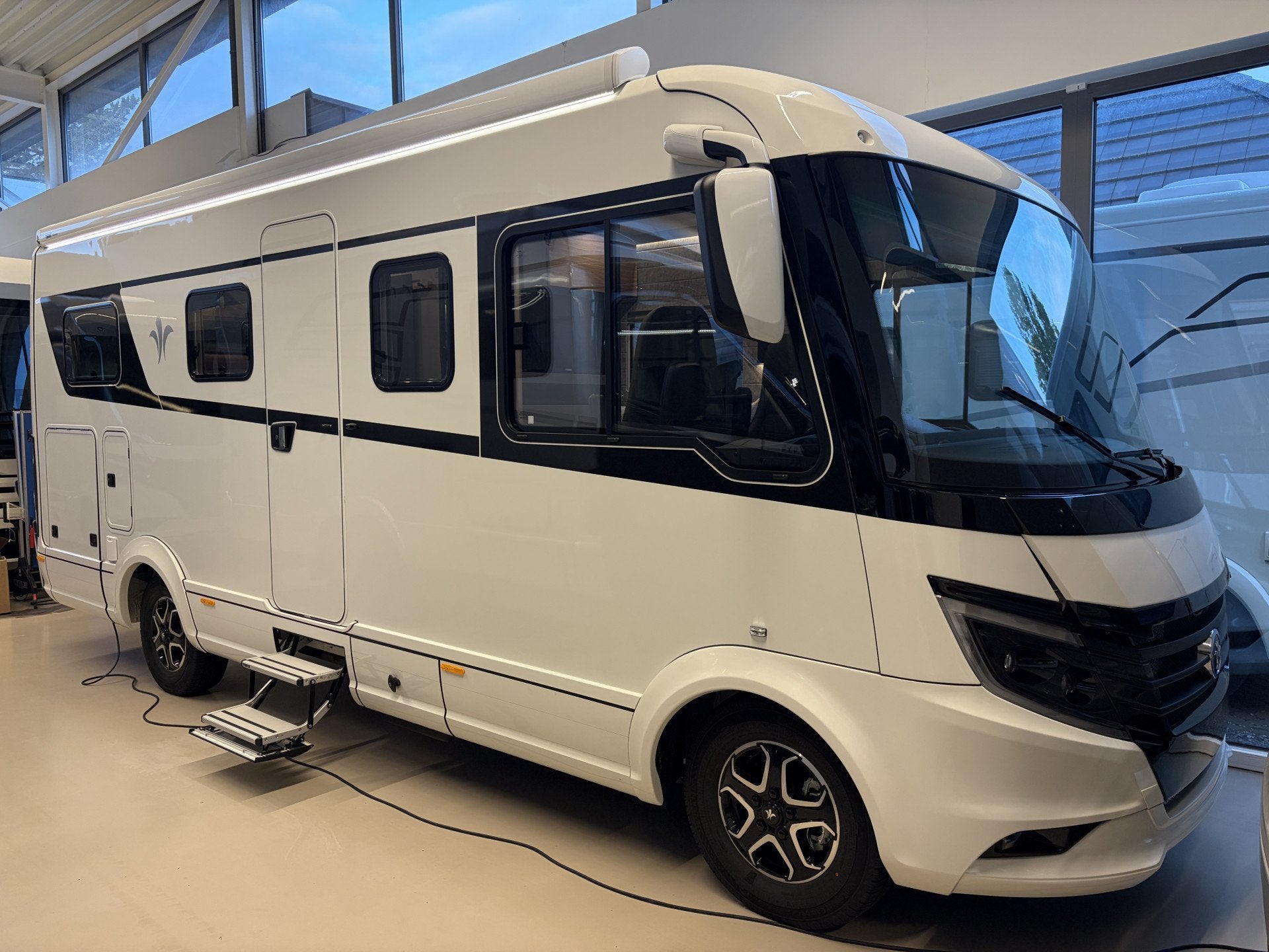 NIESMANN BISCHOFF ISMOVE 6.9E 180pk Aut ALDE Geen hefbed Hea, Niesmann+Bischoff, 7 tot 8 meter, Diesel, Mark@niesmannbischoff.nl