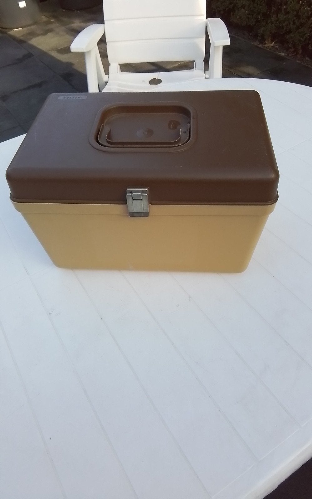 💐CURVER NAAIBOX BEIGE MET BRUINE DEKSEL EN INLEGBAKJE, Ophalen of Verzenden, Gebruikt