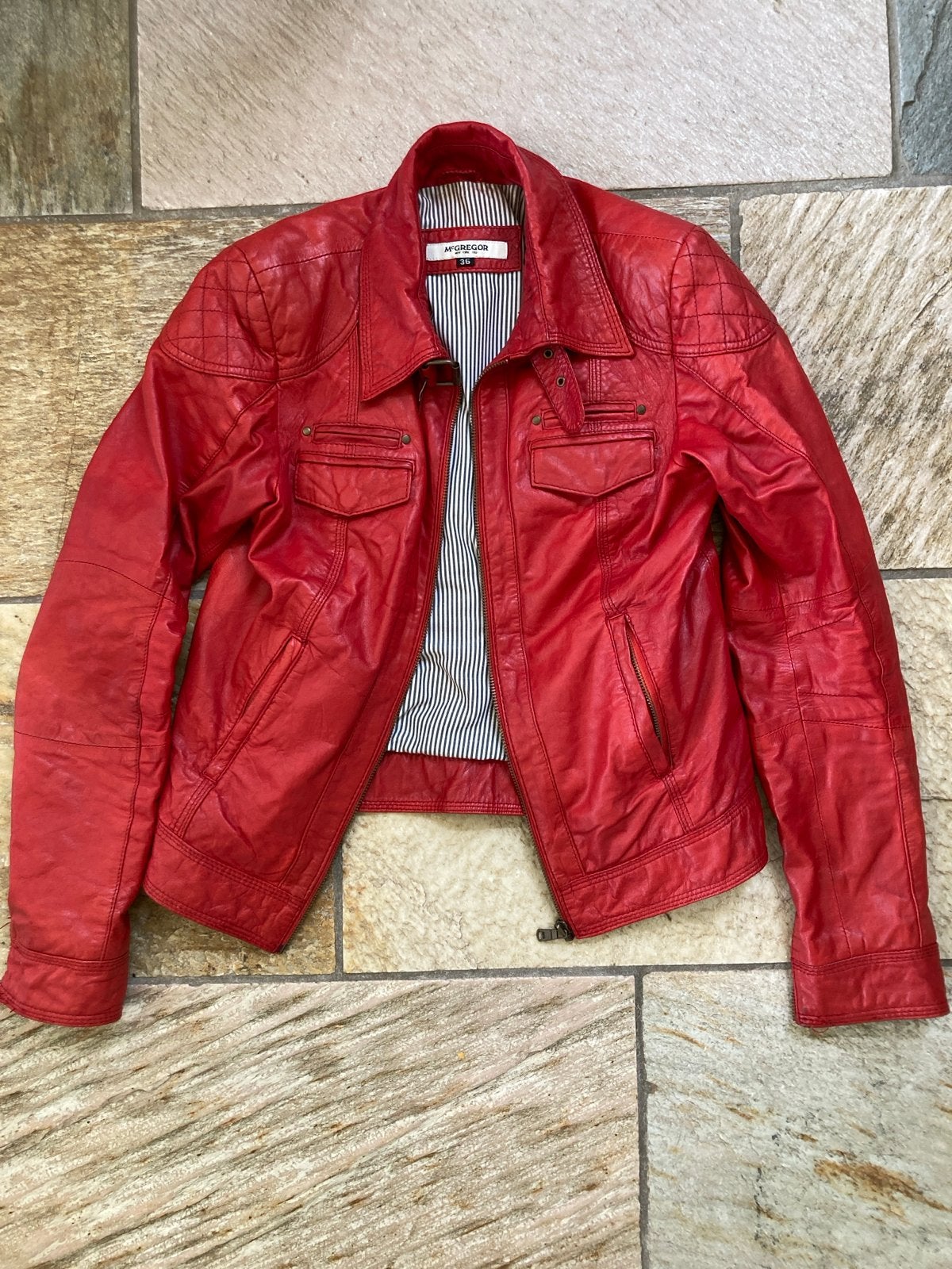 McGregor Leren Jas Rood Maat 36 (S), Ophalen of Verzenden, Zo goed als nieuw, Maat 36 (S), Rood