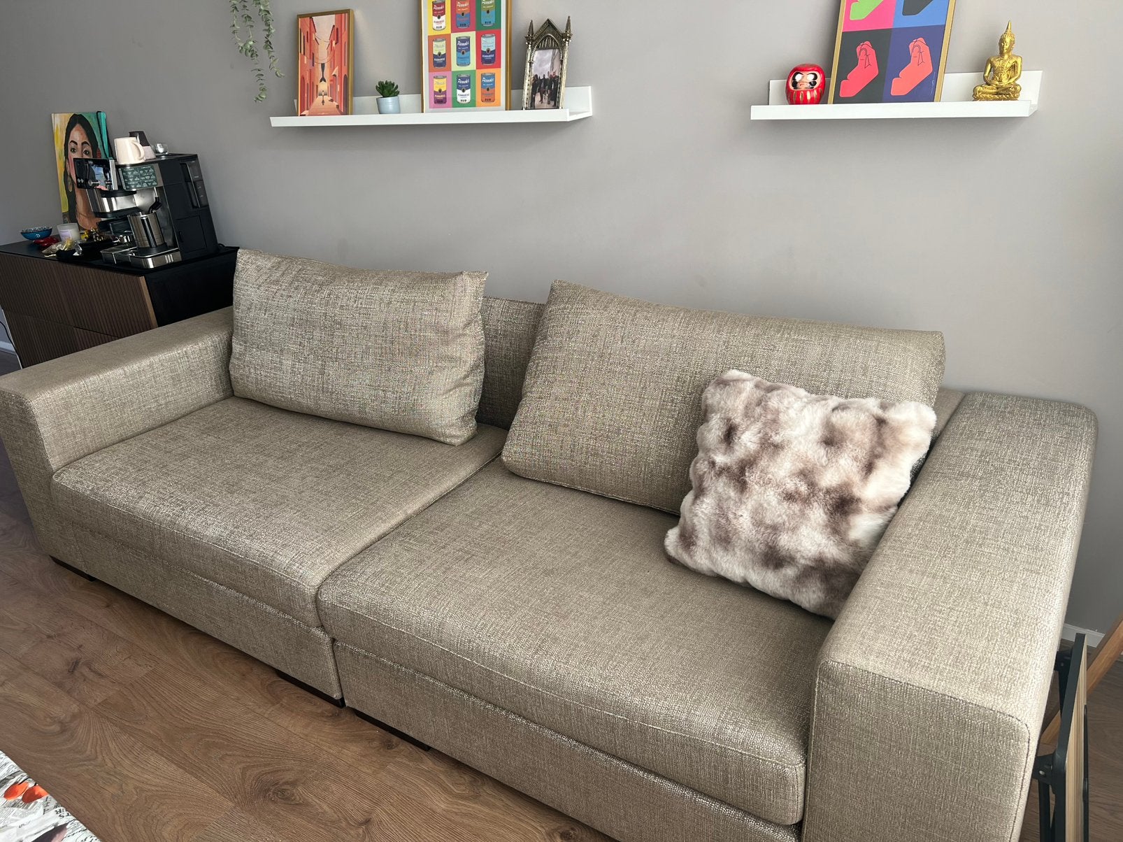 Moderne bank grijs/taupe boucle stof — 2-zits modulair, Ophalen, Zo goed als nieuw, Vierpersoons of meer, Stof