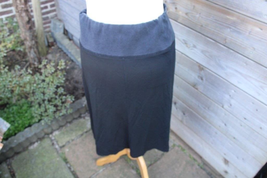 Rok zwart/ grijs King Louie mt L Vaste prijs OPRUIMING, Kleding | Dames, Rokken, Zwart, Maat 42/44 (L), Ophalen of Verzenden, Knielengte