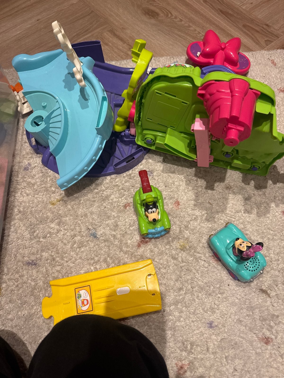 Vtech Mickey Mouse speelset met auto's compleet, Ophalen of Verzenden, Gebruikt, Jongen of Meisje