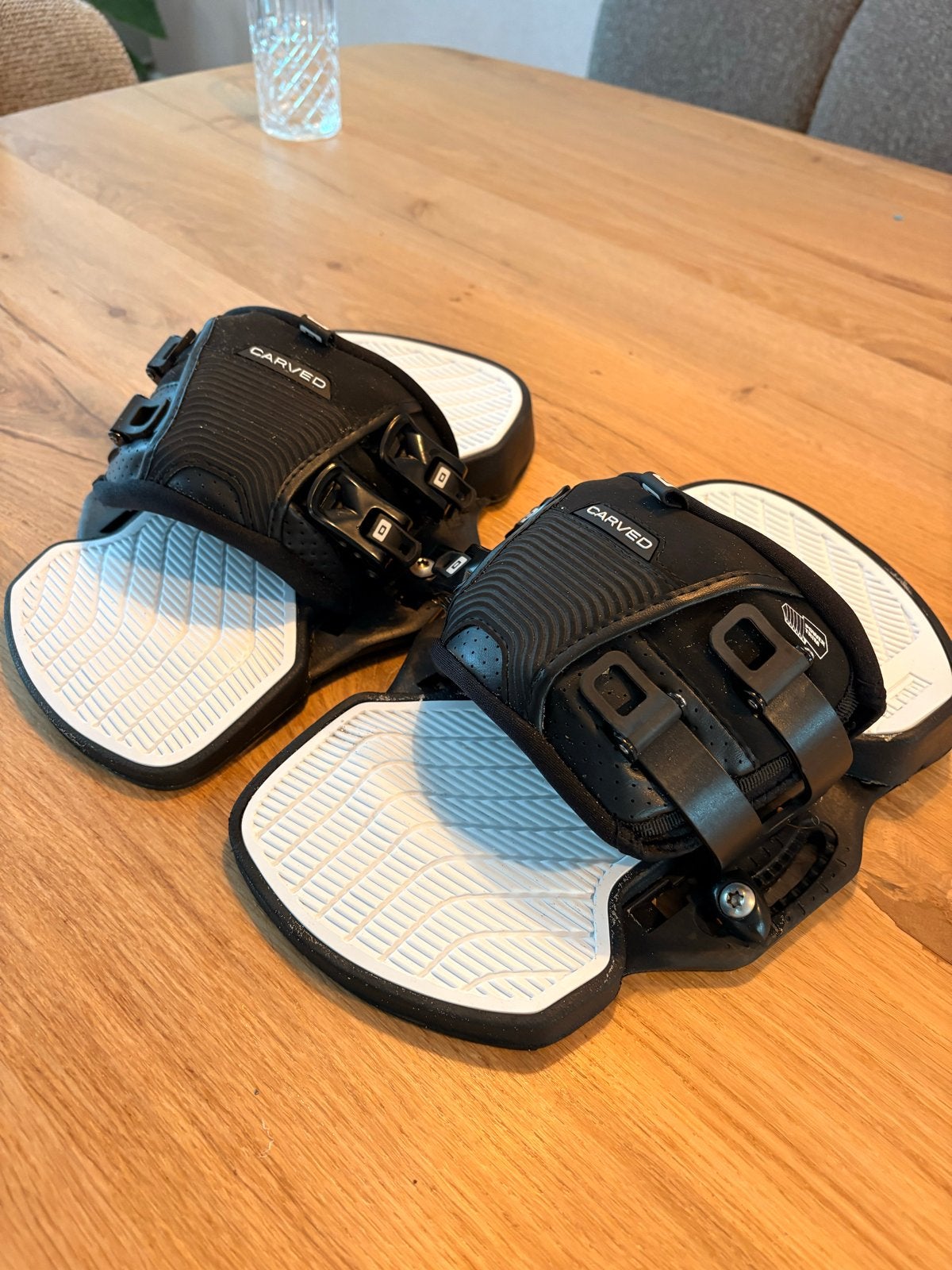 Carved Kitesurf Board Bindingen - Zo goed als nieuw, Ophalen of Verzenden, Zo goed als nieuw, Binding