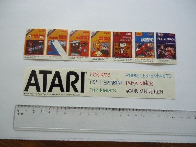 sticker oud ATARI Spelcomputer 1983 for kids strip muppets, Verzenden, Zo goed als nieuw, Bedrijf of Vereniging