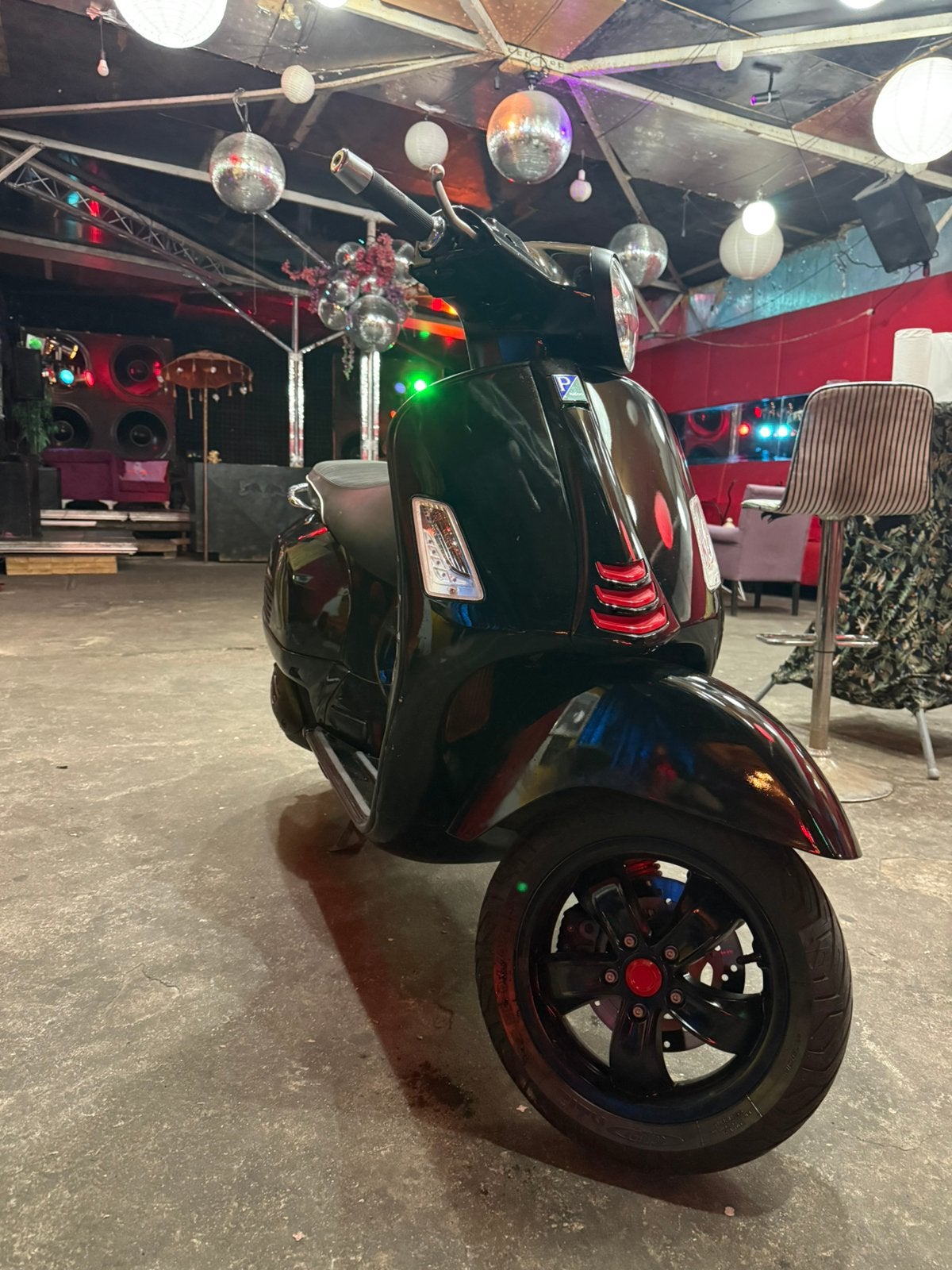 Vespa gts 300cc 2021 met 38xxkm gelopen, Ophalen