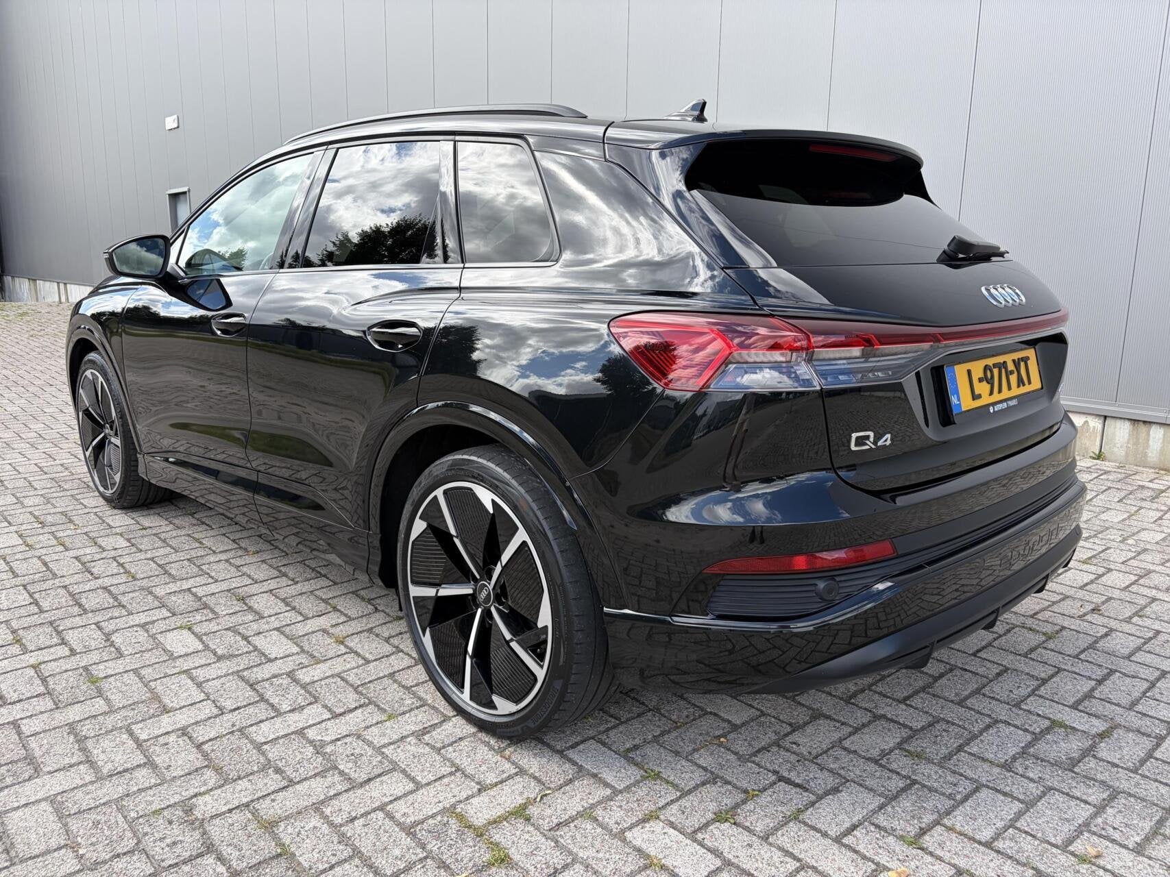 Audi Q4 e-tron 40 Launch edition S Competition 77 kWh Dealer, Automaat, Automatische klimaatregeling, Achterwielaandrijving, Gebruikt