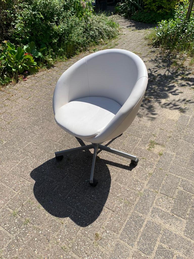 Witte Ikea bureau stoel, Ophalen, Zo goed als nieuw, Wit, Bureaustoel