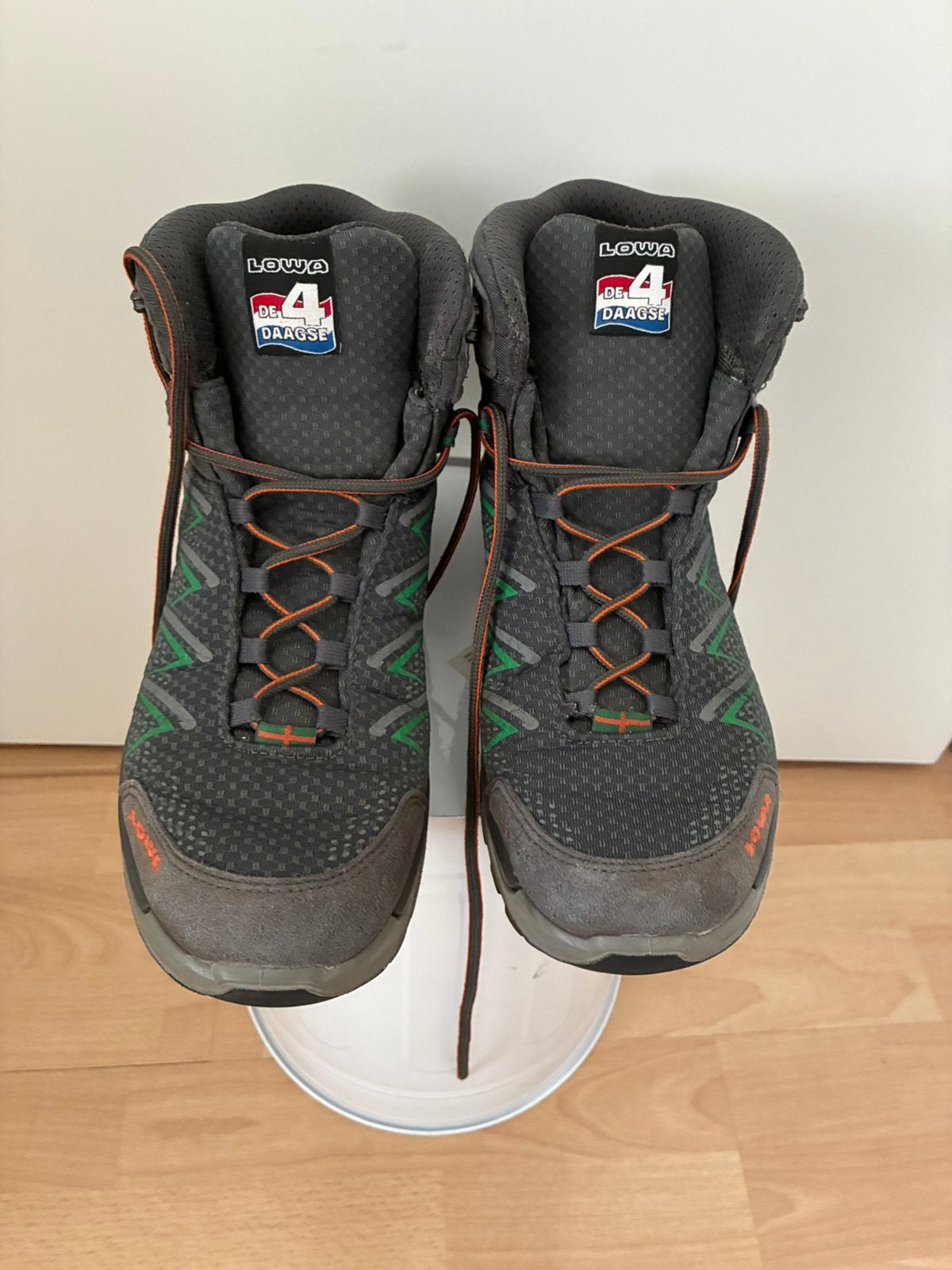 Lowa wandelschoenen vierdaagse maat 42 wandel schoenen, Ophalen of Verzenden, Zo goed als nieuw, Schoenen