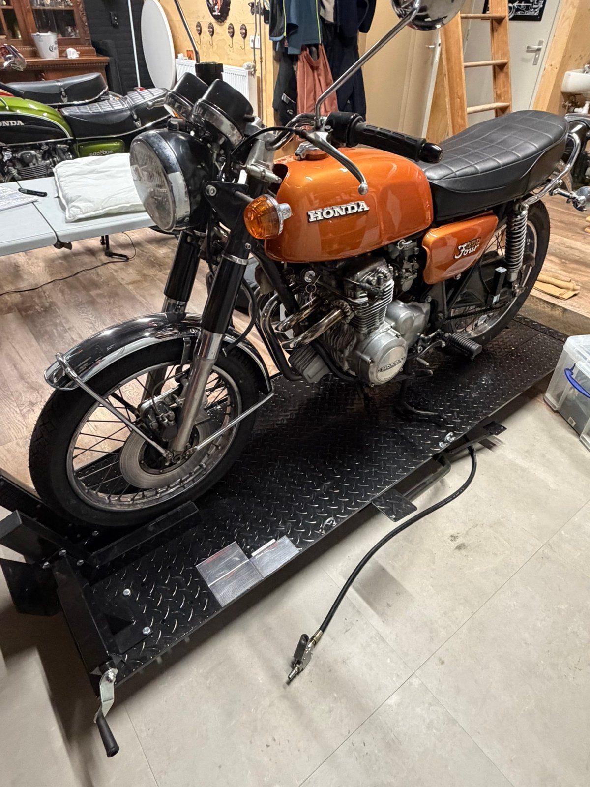 Honda CB350, Motoren, 4 cilinders, Gebruikt, Toermotor, Handgeschakeld