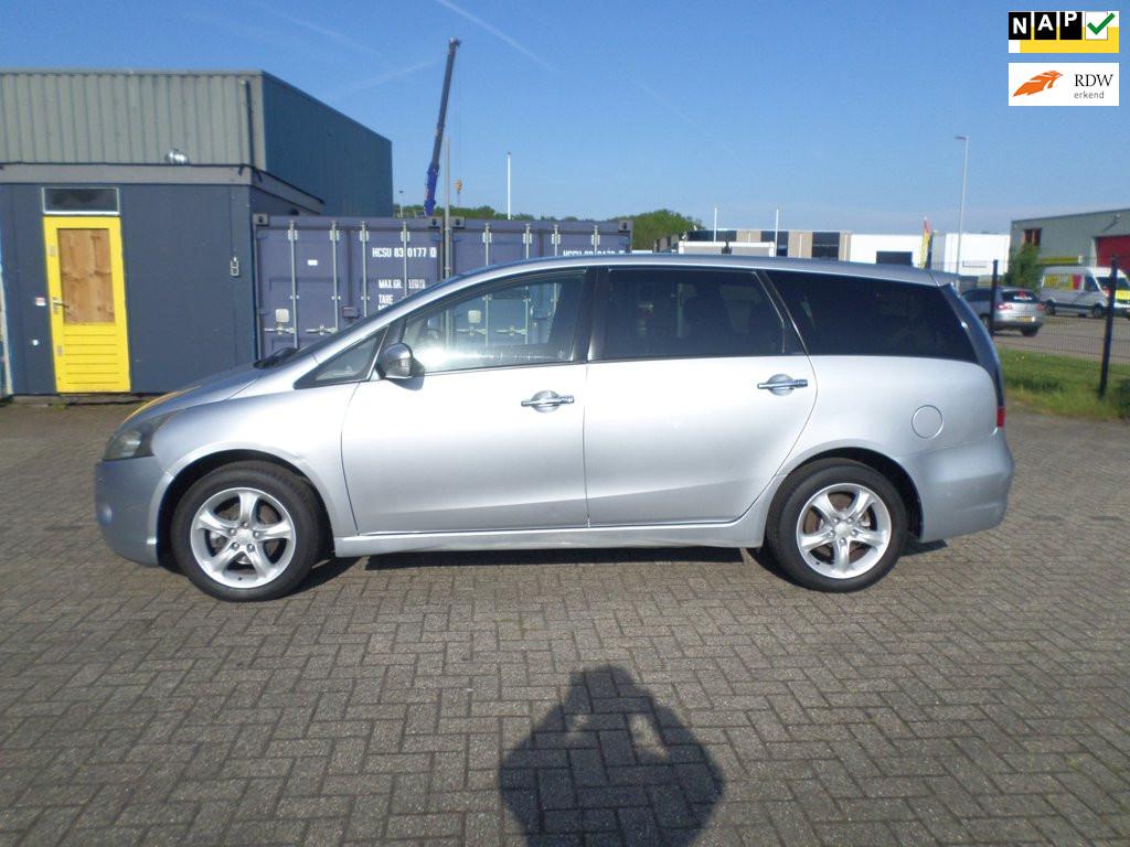 Mitsubishi Grandis 2.4-16V Intense, Auto's, Mitsubishi, 7 stoelen, Bedrijf, Zilver of Grijs, 2378 cc