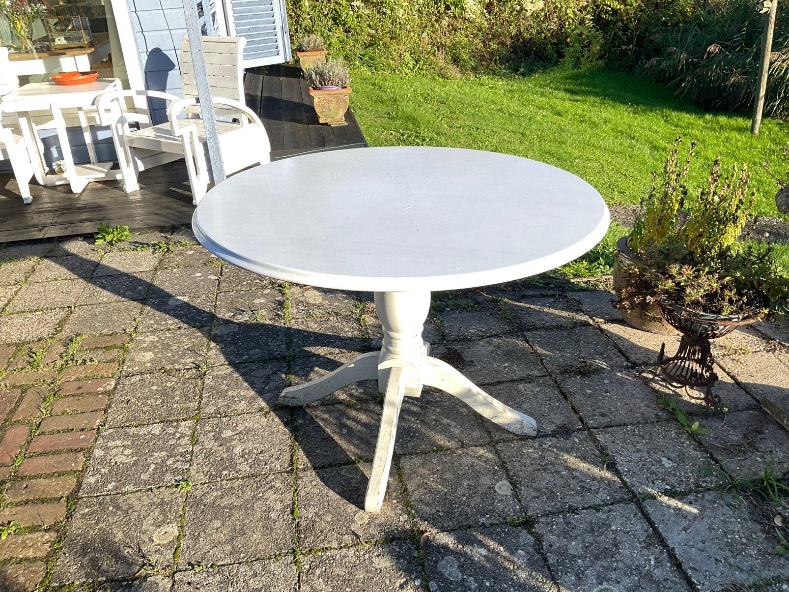 Houten tafel (geschilderd), Huis en Inrichting, Ophalen, 100 tot 150 cm, Rond, Zo goed als nieuw
