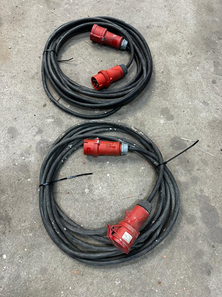 2x krachtstroom 16A verlengkabel, Ophalen of Verzenden, Zo goed als nieuw, Kabel of Snoer