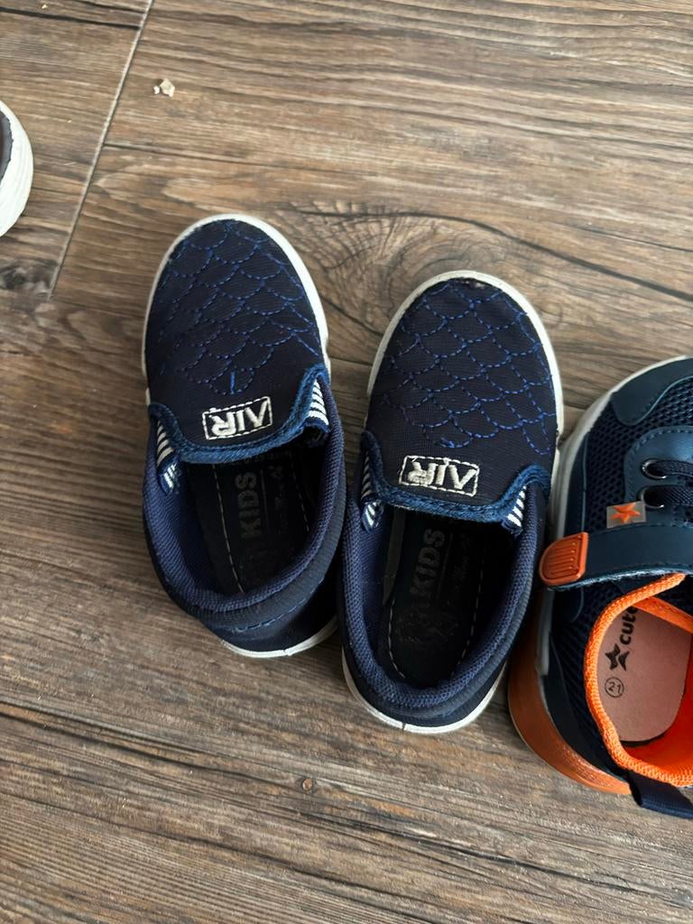 Leuke kinderschoenen maat 21( both blue ones), Ophalen of Verzenden, Gebruikt, Jongen of Meisje, Schoenen