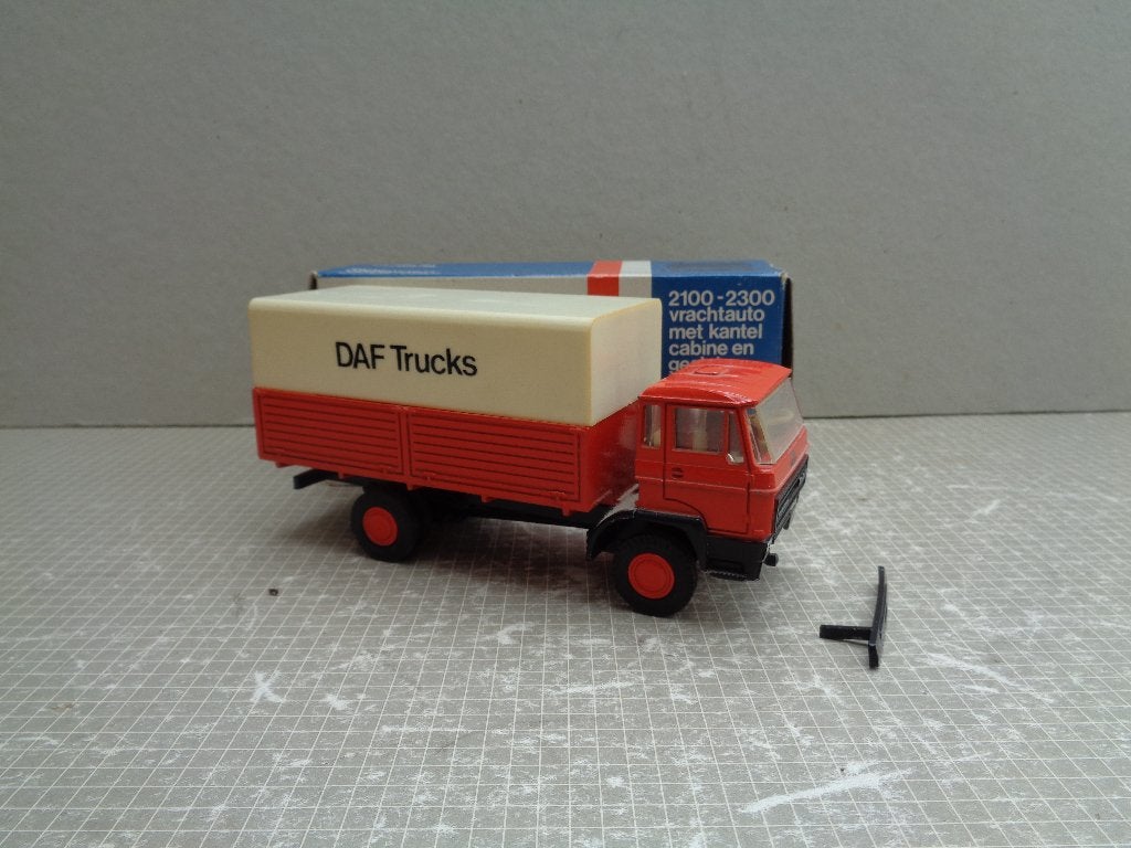 lion daf 2300 in doosje met kapotte bumper, Verzenden, Zo goed als nieuw, Bus of Vrachtwagen, Lion Toys