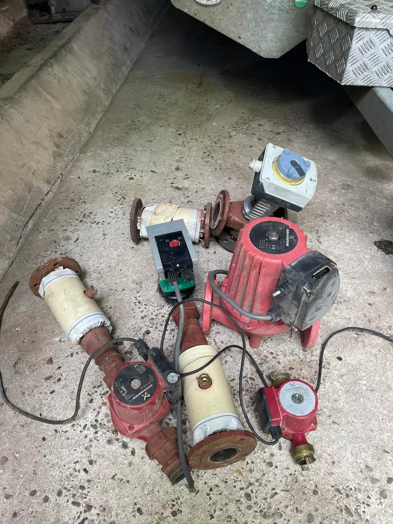Diverse waterpompen Grundfos, Tuin en Terras, Ophalen of Verzenden, Zo goed als nieuw, Jlmachinebouw@outlook.com, 7634 RB
