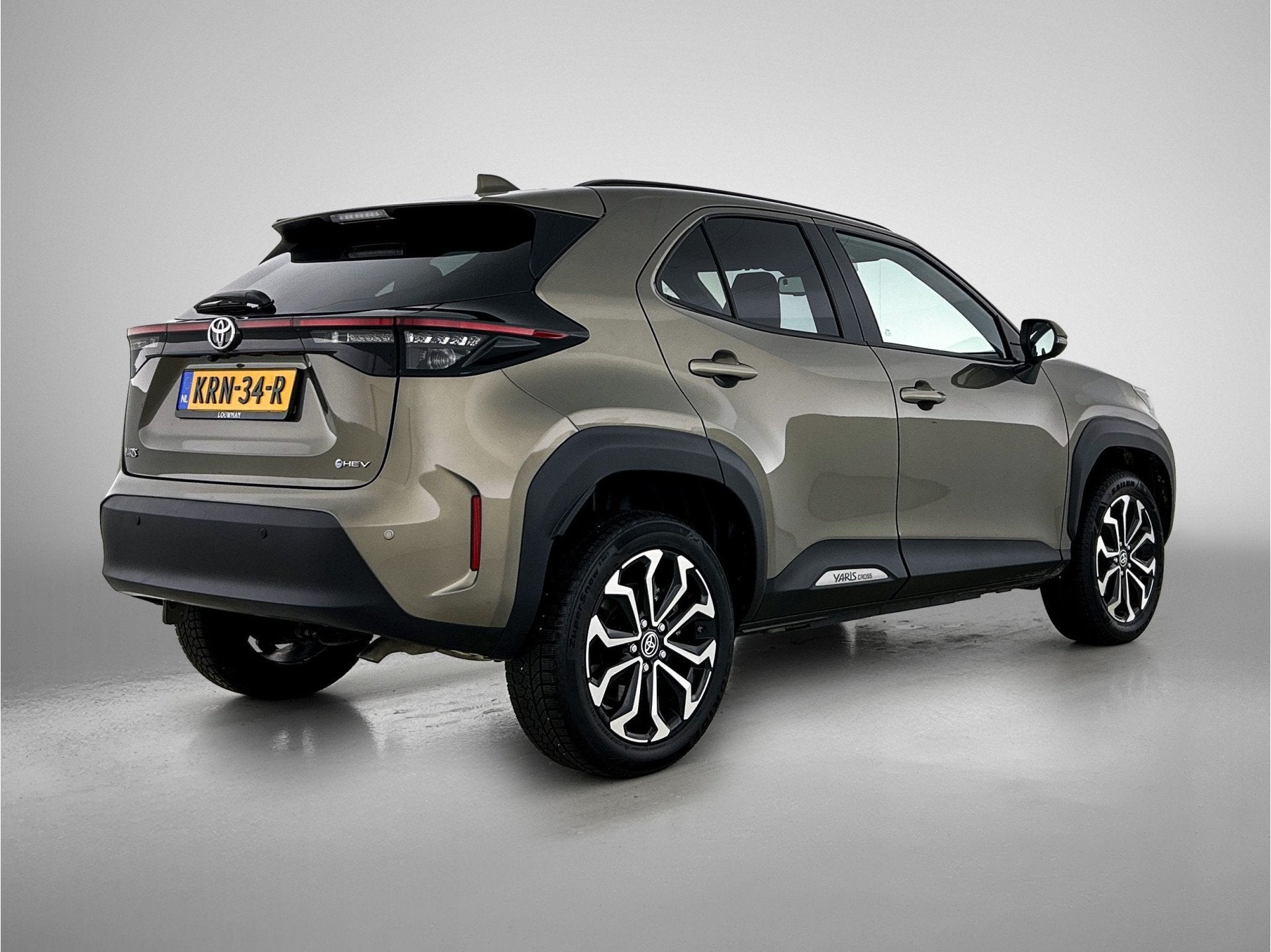 Toyota Yaris Cross 1.5 Hybrid Dynamic (bj 2024, automaat), 12 maanden, Stof, Gebruikt, 116 pk
