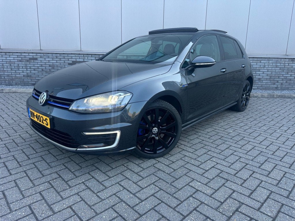 Volkswagen GOLF 1.4 TSi  GTE Leer+Pano Dak, Gebruikt, 4 cilinders, Zwart, 1499 kg