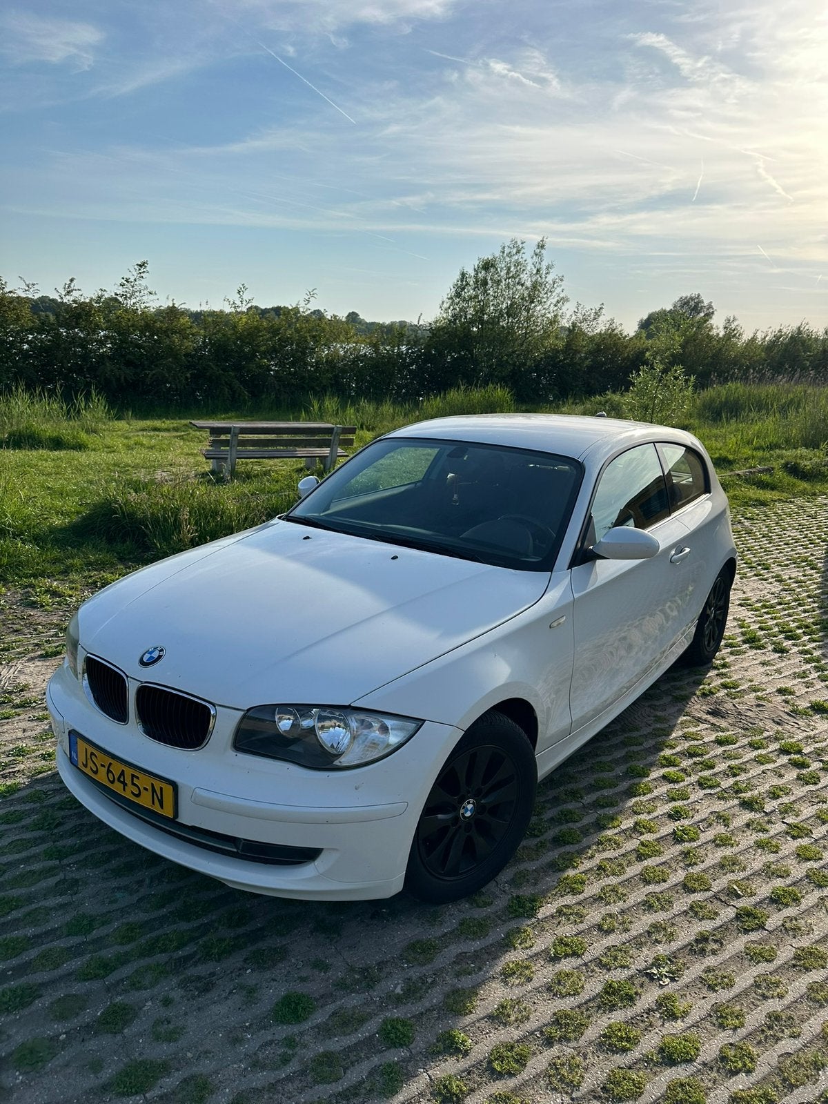 BMW 1-Serie 2.0 116I 3DR 2009 Wit, Auto's, BMW, 1-Serie, Achterwielaandrijving, 1995 cc, 4 cilinders