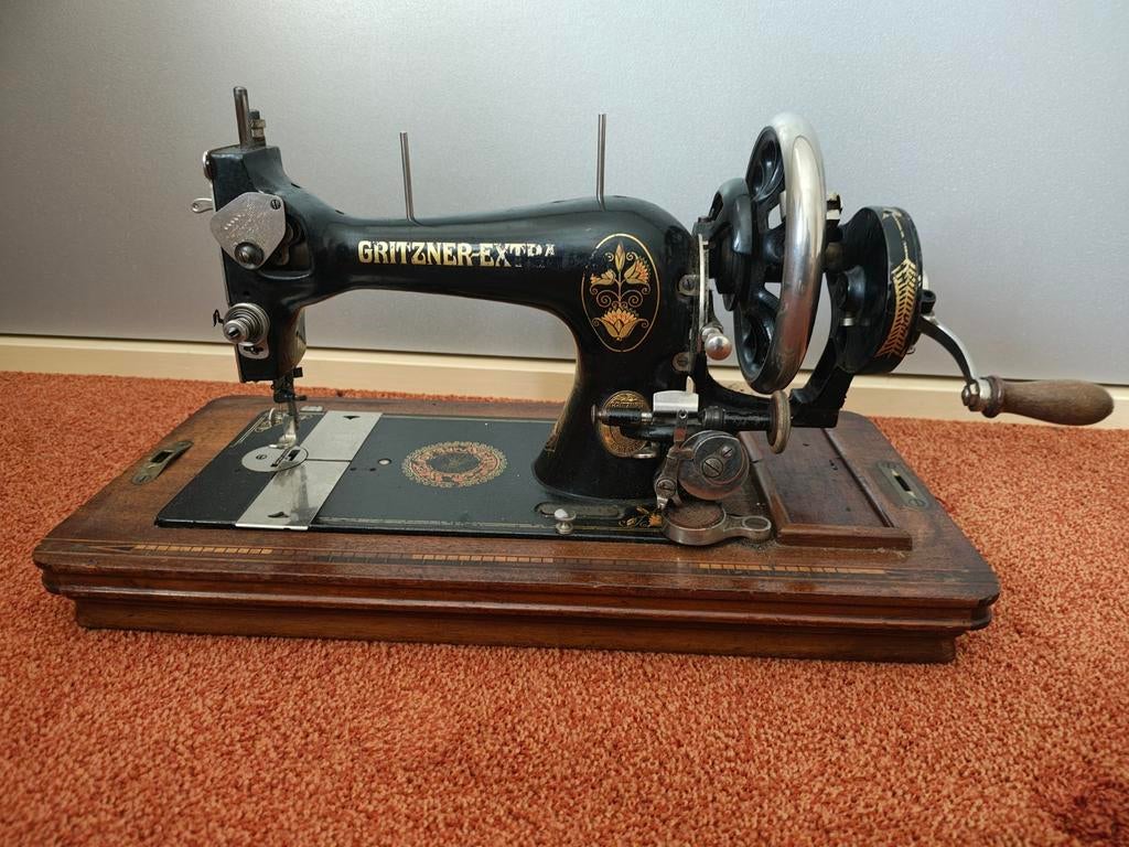 Antiek naaimachine, Ophalen